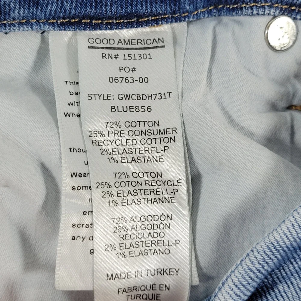 GOOD AMERICAN‎ High Rise Distressed Frayed Hem Light Wash Denim Jeans